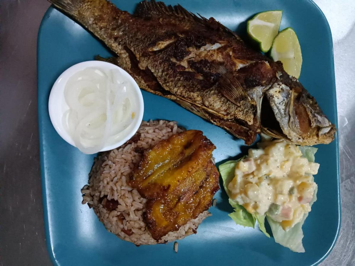 Sunshine View Hotel And Restaurant Corozal Exterior foto